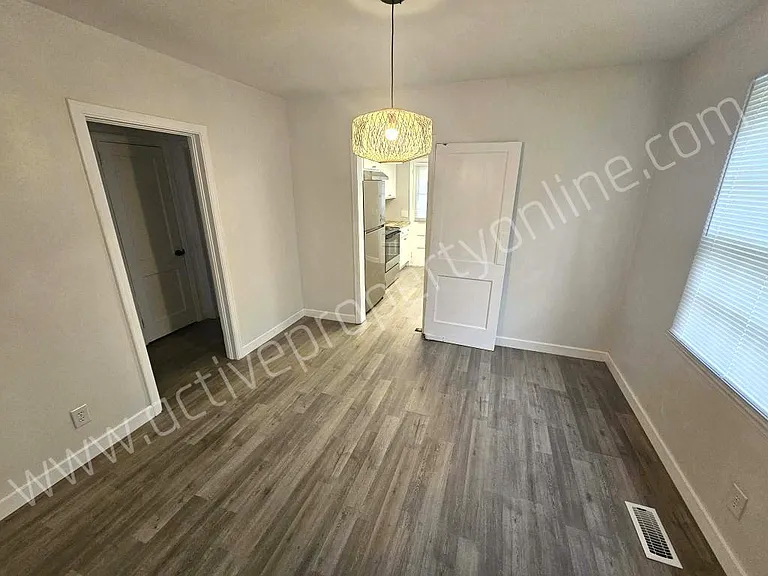 1935 Northbrook Ave — Photo 3