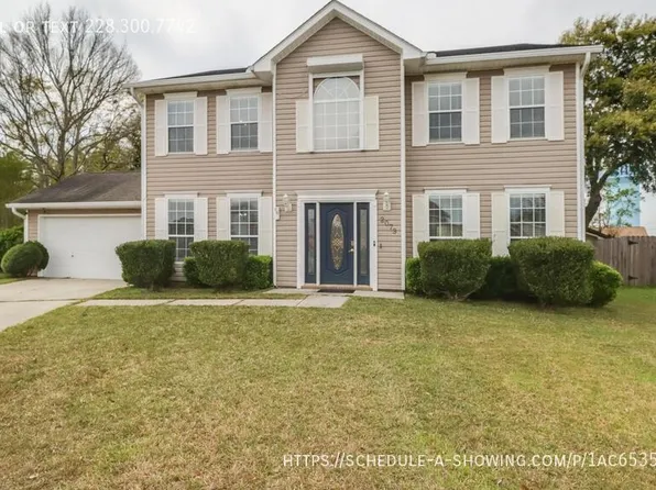 2073 Stone Bridge Dr, Biloxi, MS 39532