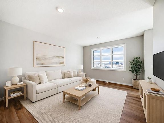 3rd image of 608 N Sora Blvd SE