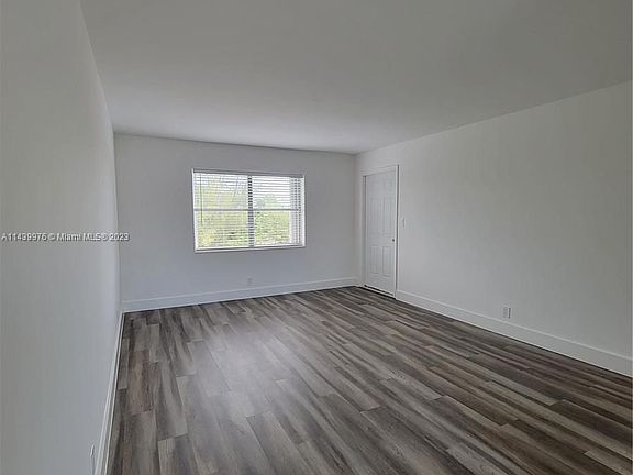 5th image of 2200 Taylor St APT 301