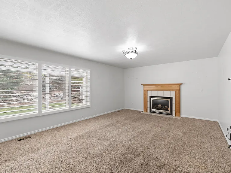 2102 E Candle Spruce Cv — Photo 20