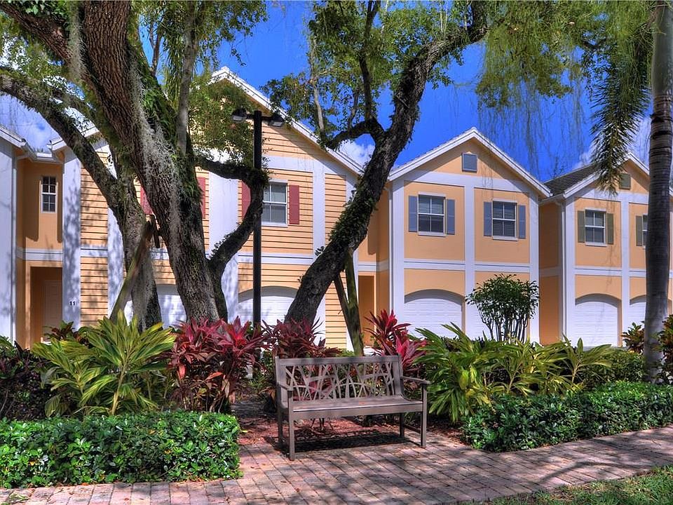 1st image of 525 SW 18th Ave Unit 22
