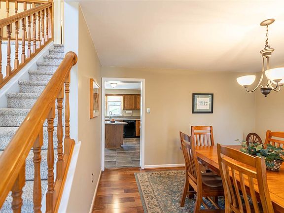 5th image of 6582 Glen School Cir