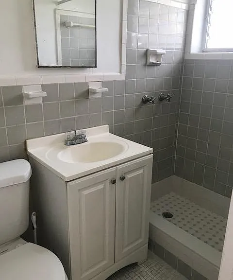 725 NE 7th St #117B — Photo 5