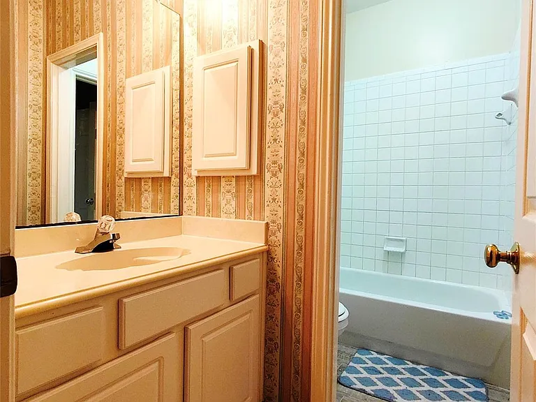 7127 Bristol Ridge Dr — Photo 37