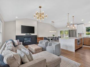 47 Lewis St, Cranford, NJ 07016