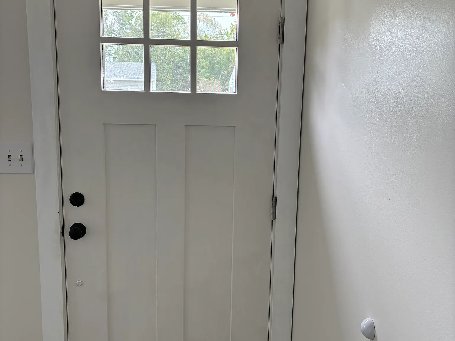 3 bed, 1184 sqft, $3,800 — Photo 3