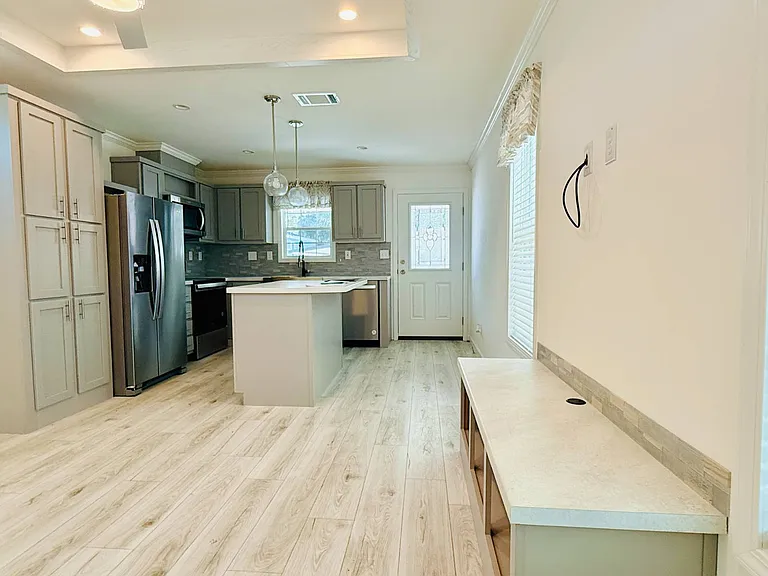 1002 Illinois St SE #33 — Photo 11