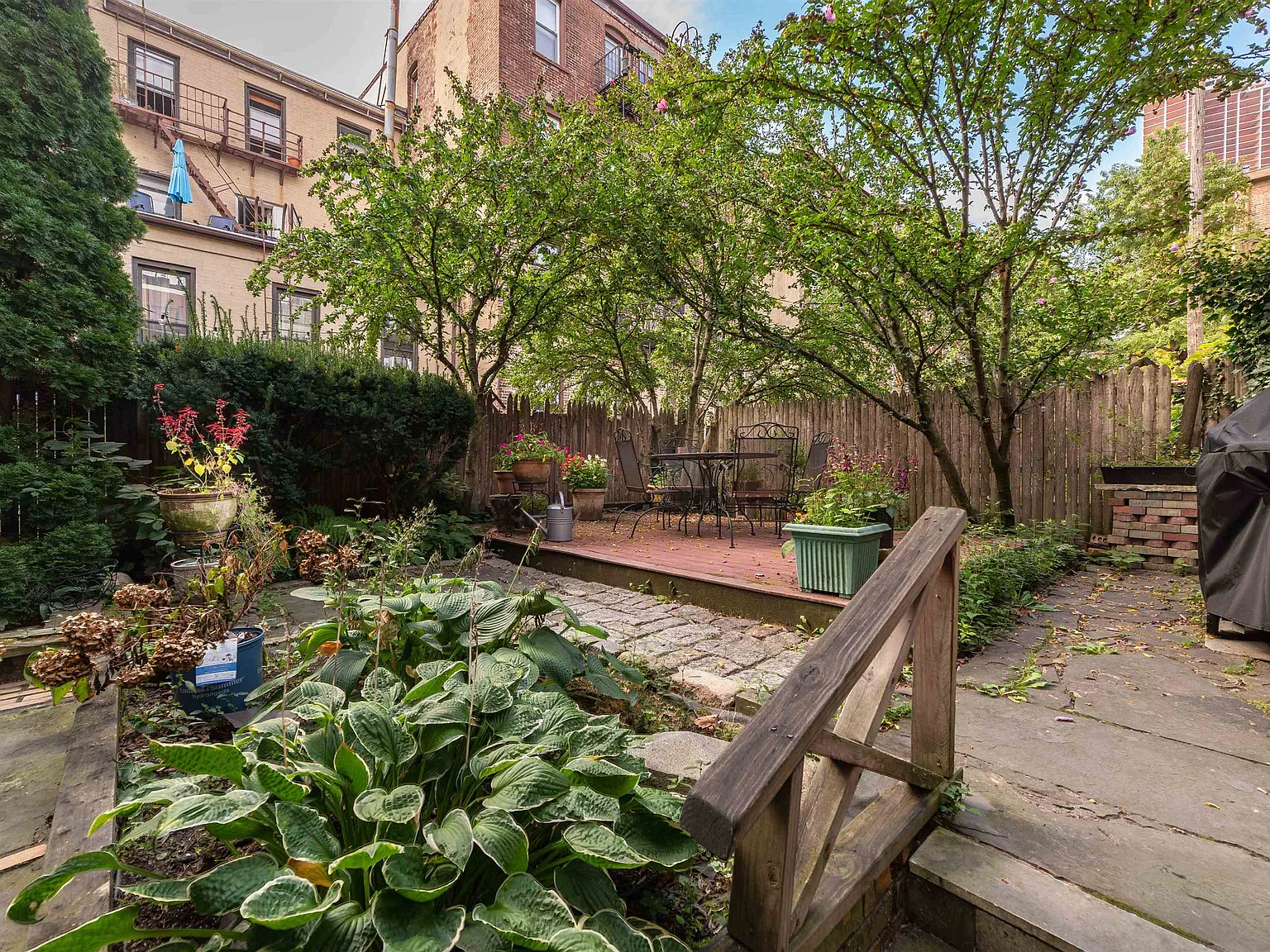 1 bed, 1.0 bath, 650 sqft, $3,000 — Photo 2