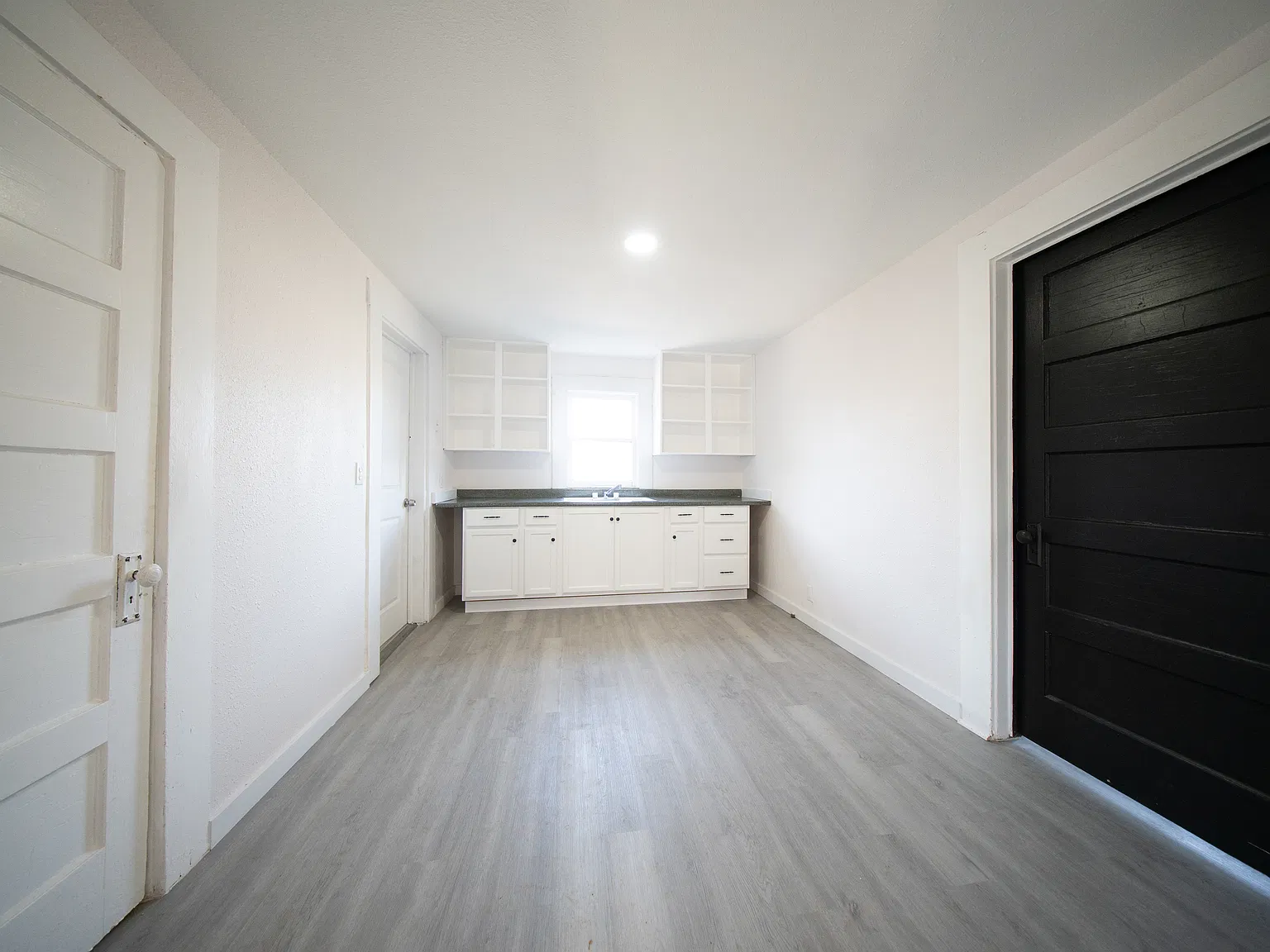 2 bed, 800 sqft, $1,100 — Photo 4