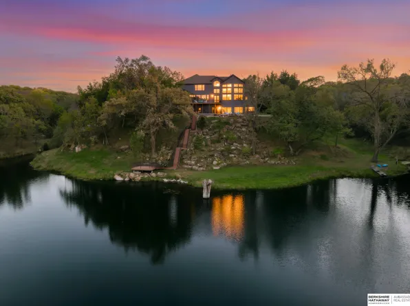 19910 White Tail Ln, Louisville, NE 68037