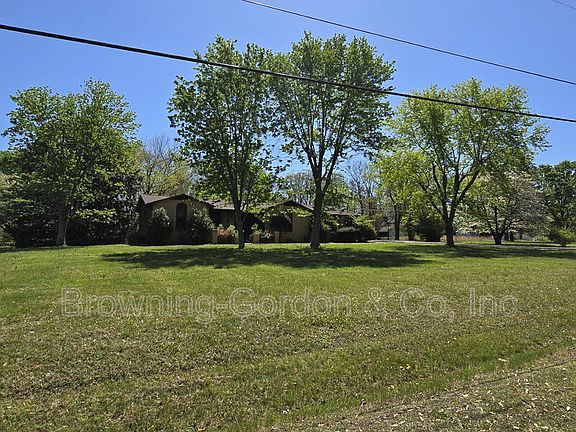 3rd image of 2002 Gladeville Dr