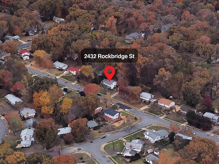 2432 Rockbridge St — Photo 2