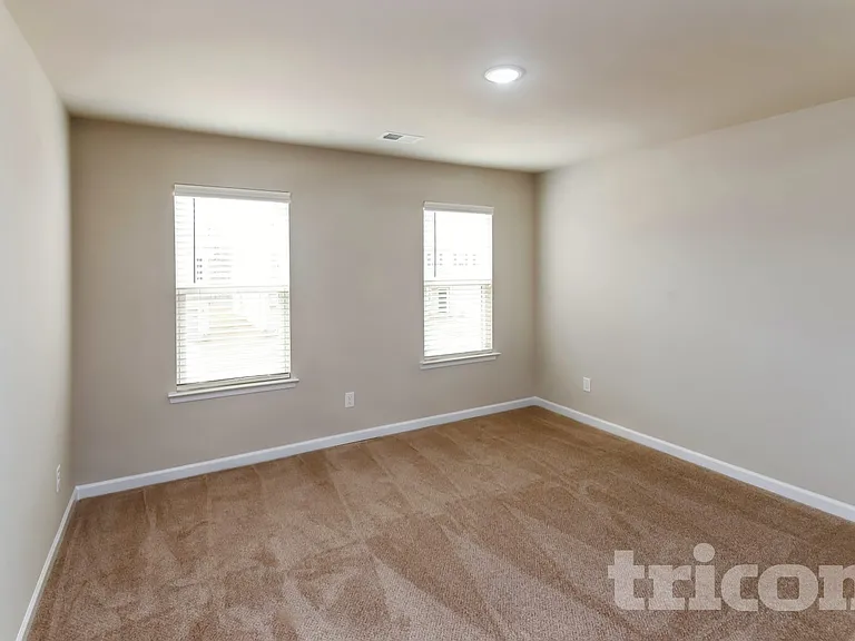 205 Spring Knoll Dr — Photo 10
