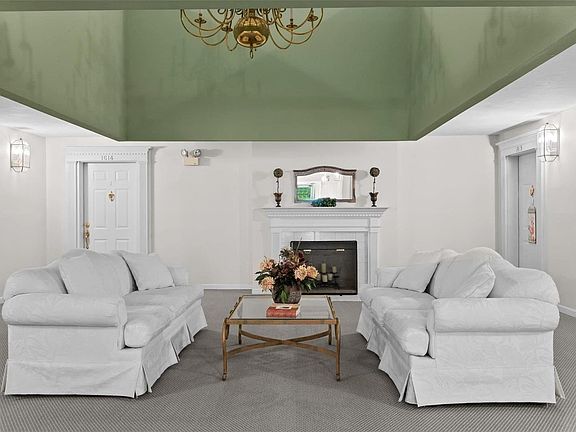 5th image of 1614 Lake Knoll Dr #1614