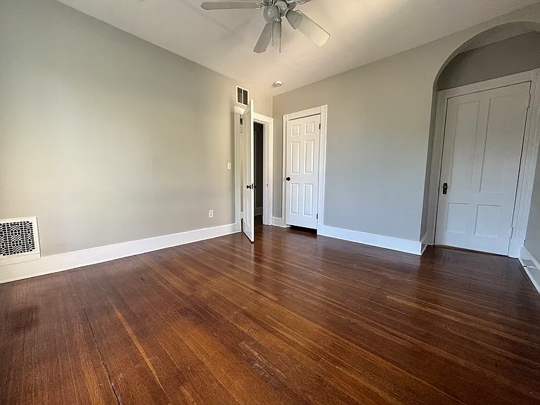 117 Maple St #117 — Photo 13