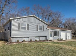 9102 W 99th Ter, Overland Park, KS 66212