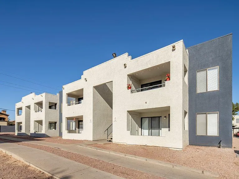 SunPointe Apartments — Photo 21