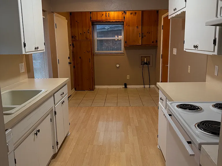 9641 Village Dr — Photo 11