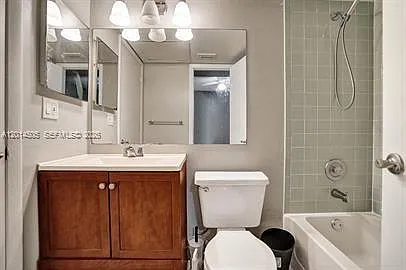 2871 N Oakland Forest Dr #210 — Photo 19