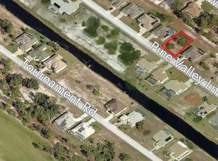 87 Pine Valley Ln, Rotonda West, FL 33947