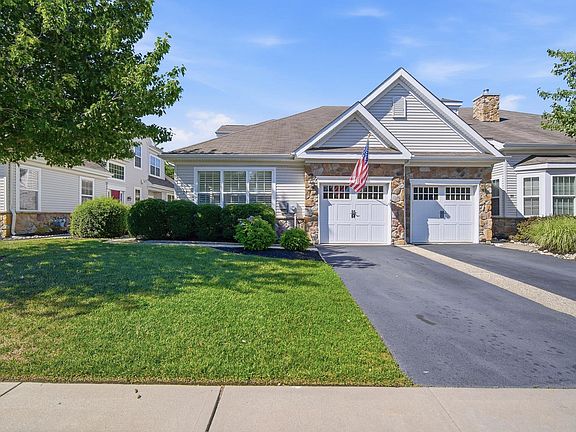 2nd image of 24 Delray Ln