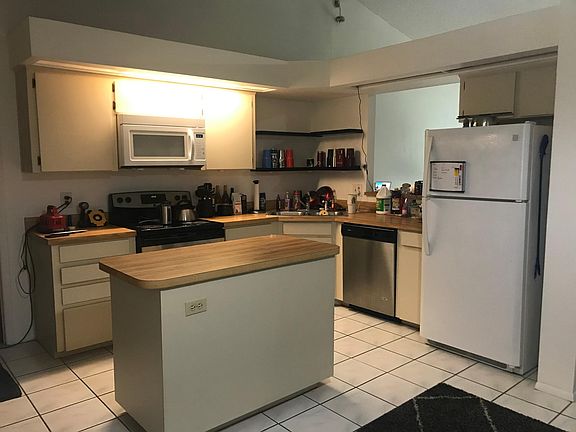 2nd image of 1023 Ward Cir