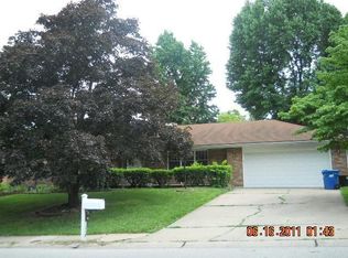104 N Duchesne Dr, Saint Charles, MO 63301