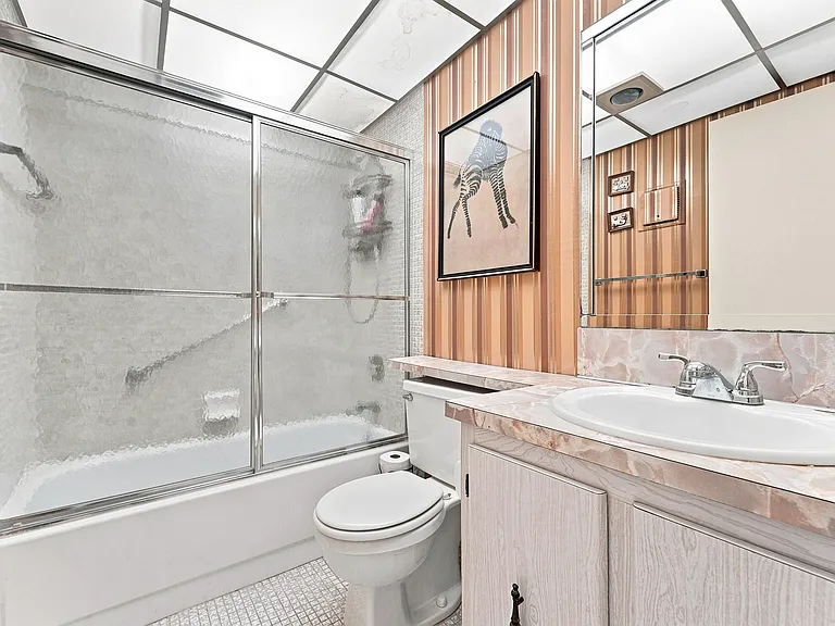 246 Normandy Ln #F — Photo 19
