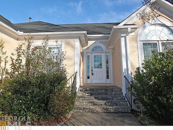 2nd image of 270 Monroe Dr