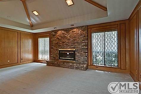 4th image of 2211 Silver Holly Ln