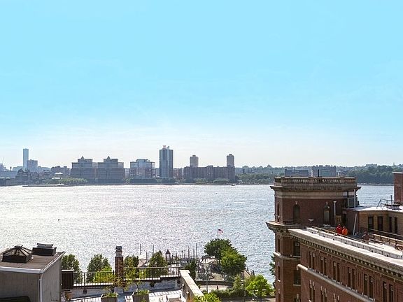 3rd image of 100 Jane St APT 4U