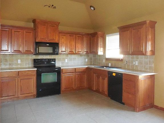 2nd image of 1268 9th St NW