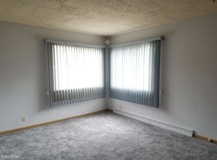 610 Dunleith Cir #4, Elm Grove, WI 53122