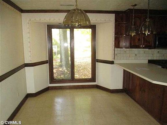 5th image of 6114 Perryville Dr
