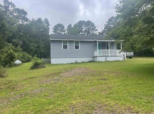 1221 Rainey Dr, Spring Lake, NC 28390