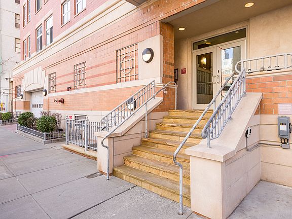 3rd image of 143 Morgan St #802