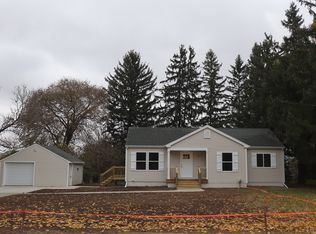 10463 Plains Hwy, Eaton Rapids, MI 48827