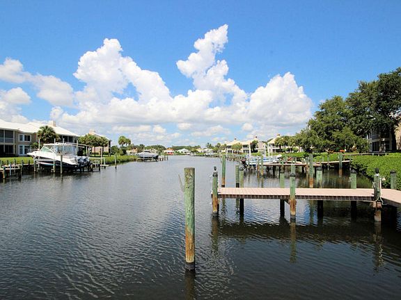 5th image of 330 Spyglass Way #330