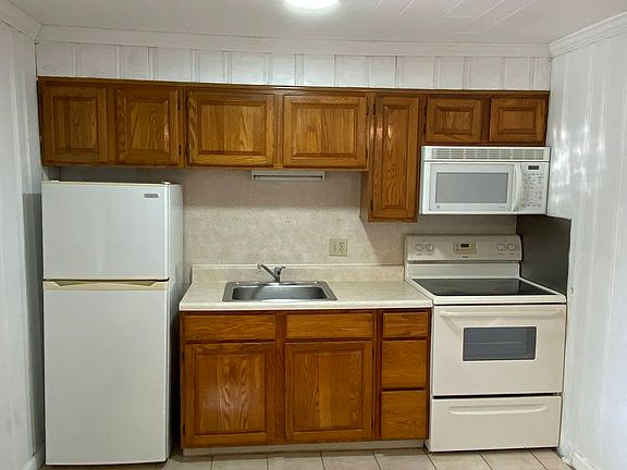 2nd image of 227 Cottage Ln #102-CGV18