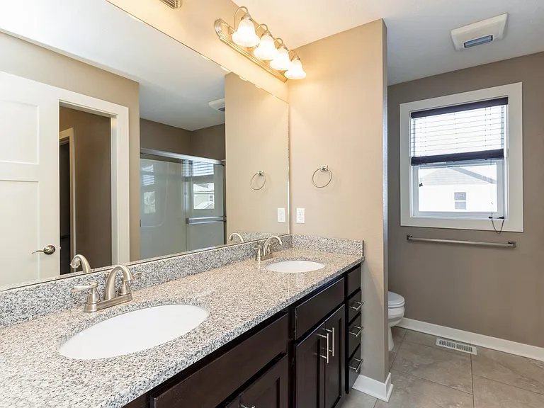 4404 NE Crestmoor Ln — Photo 13