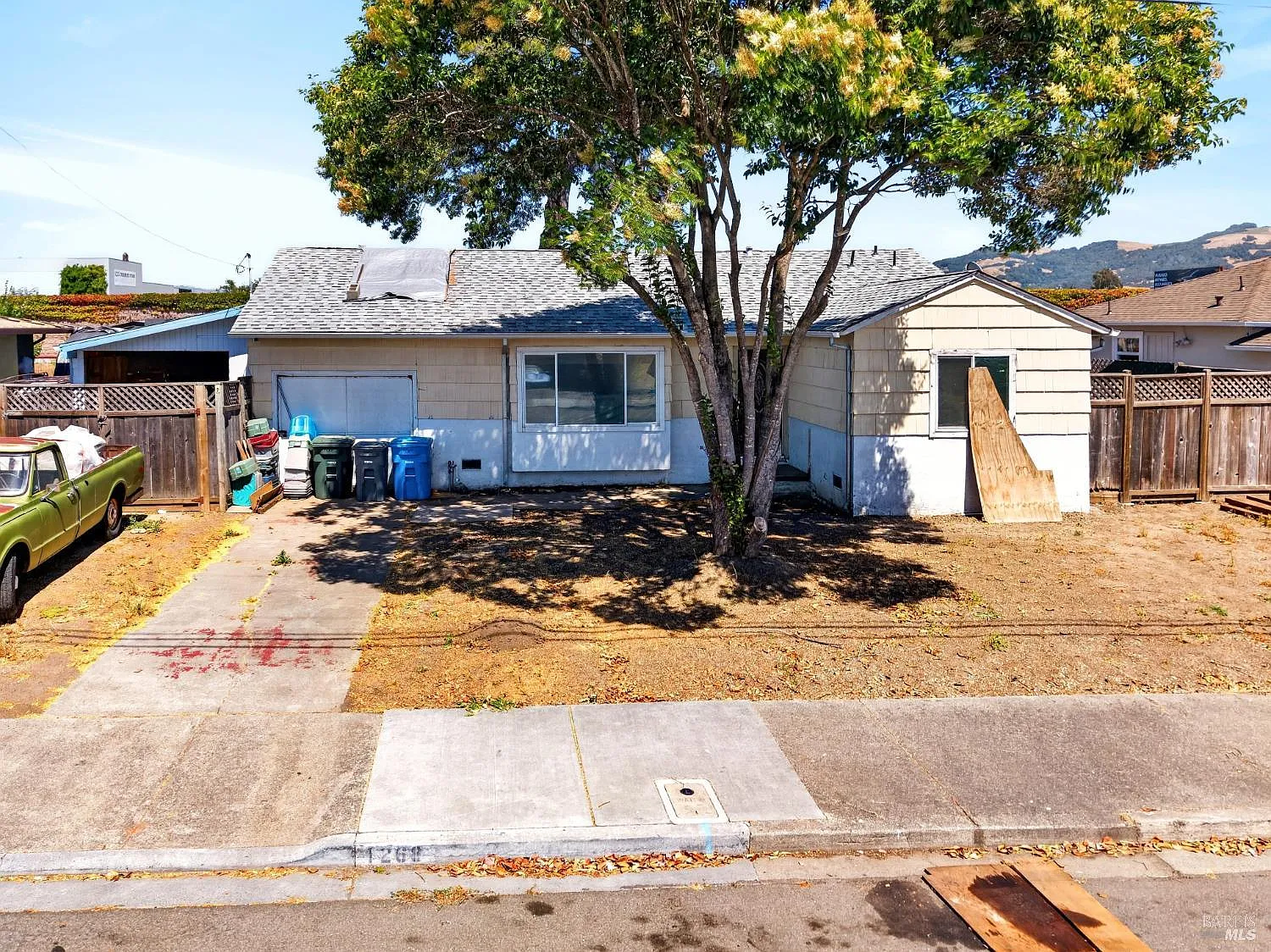 1268 Poplar Street - Photo 2