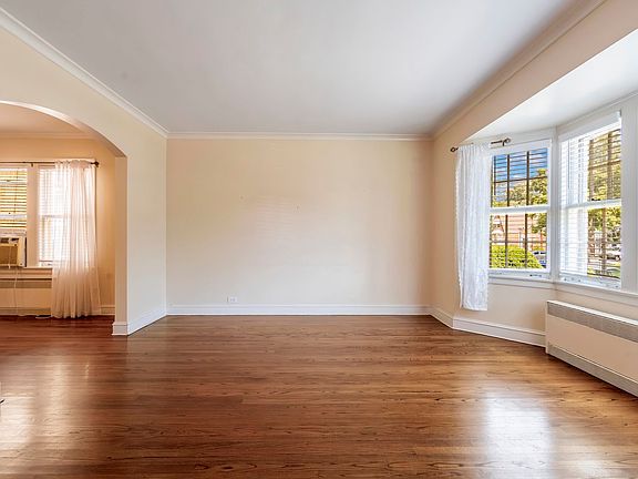 4th image of 1748 N Rutherford Ave