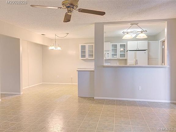 4th image of 4003 NW Cinnamon Tree Cir
