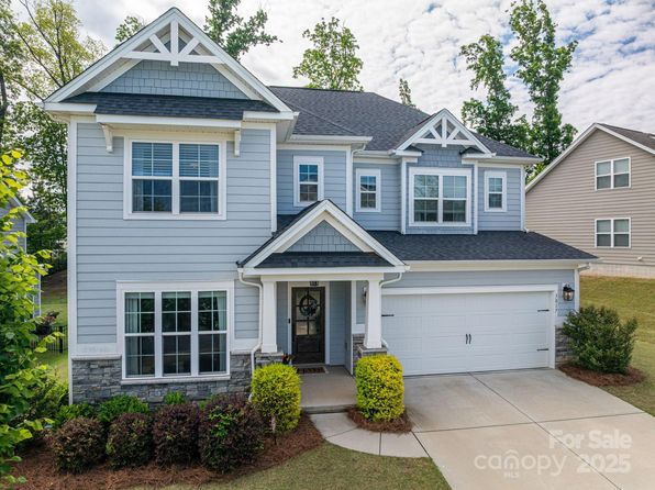 3017 Winged Teal Ct, Dallas, NC 28012