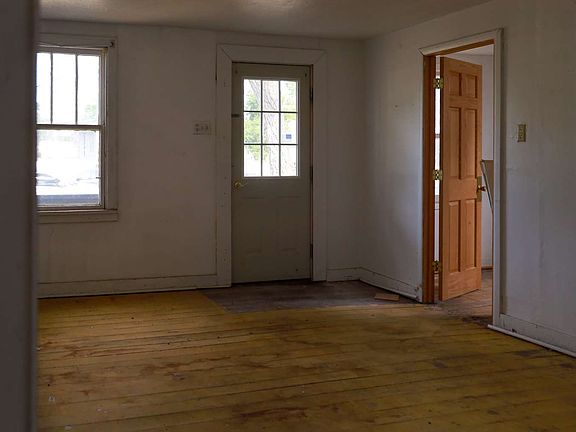 4th image of 414 N Nowlan Ave