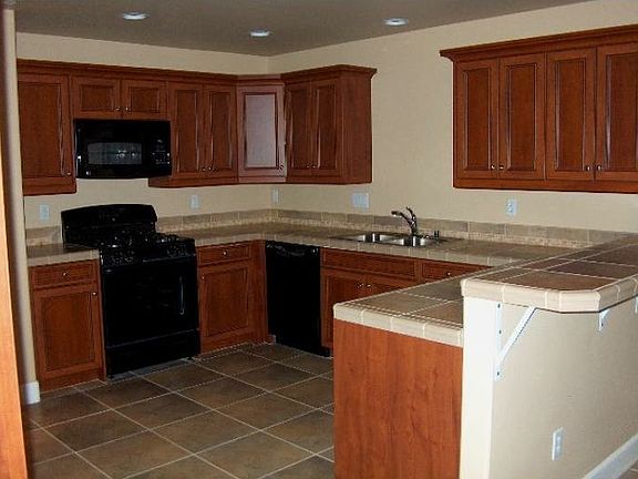 4th image of 203 167th St E