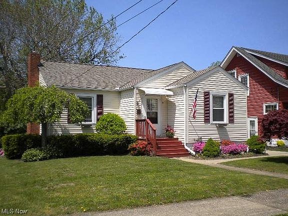 3rd image of 261 Fifield Ave