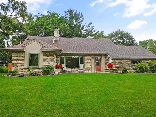 12001 W Underwood PARKWAY, Wauwatosa, WI 53226