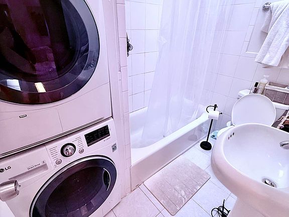 3rd image of 1498 3rd Ave APT 11
